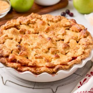 Apple Cheddar Cranberry Pie