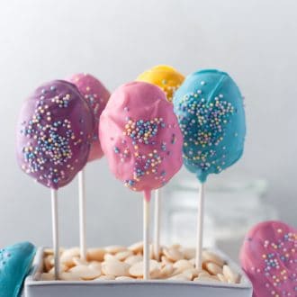 Easter Cake Pops - A Classic Twist