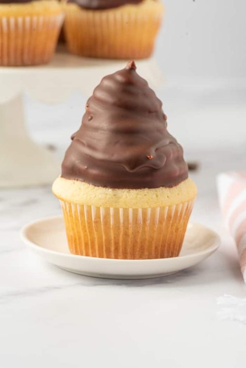 Peanut Butter High Hat Cupcakes A Classic Twist