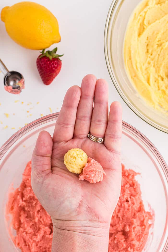 Strawberry Lemonade Cookies