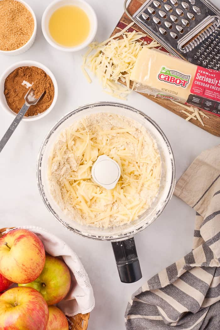 Cheddar apple pie ingredients