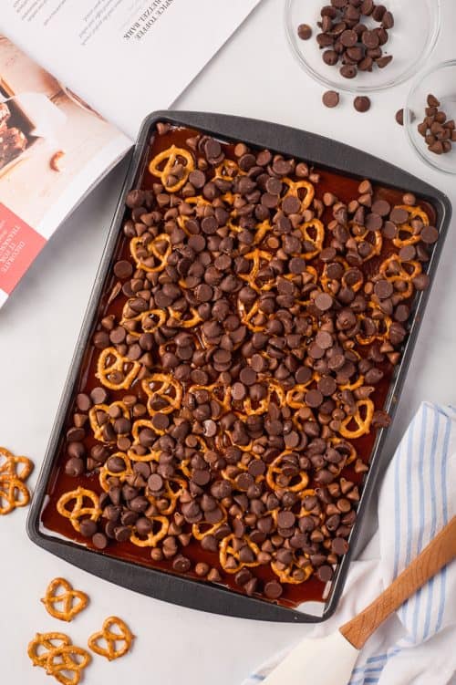 Pumpkin Bark With Toffee And Pretzels - A Classic Twist