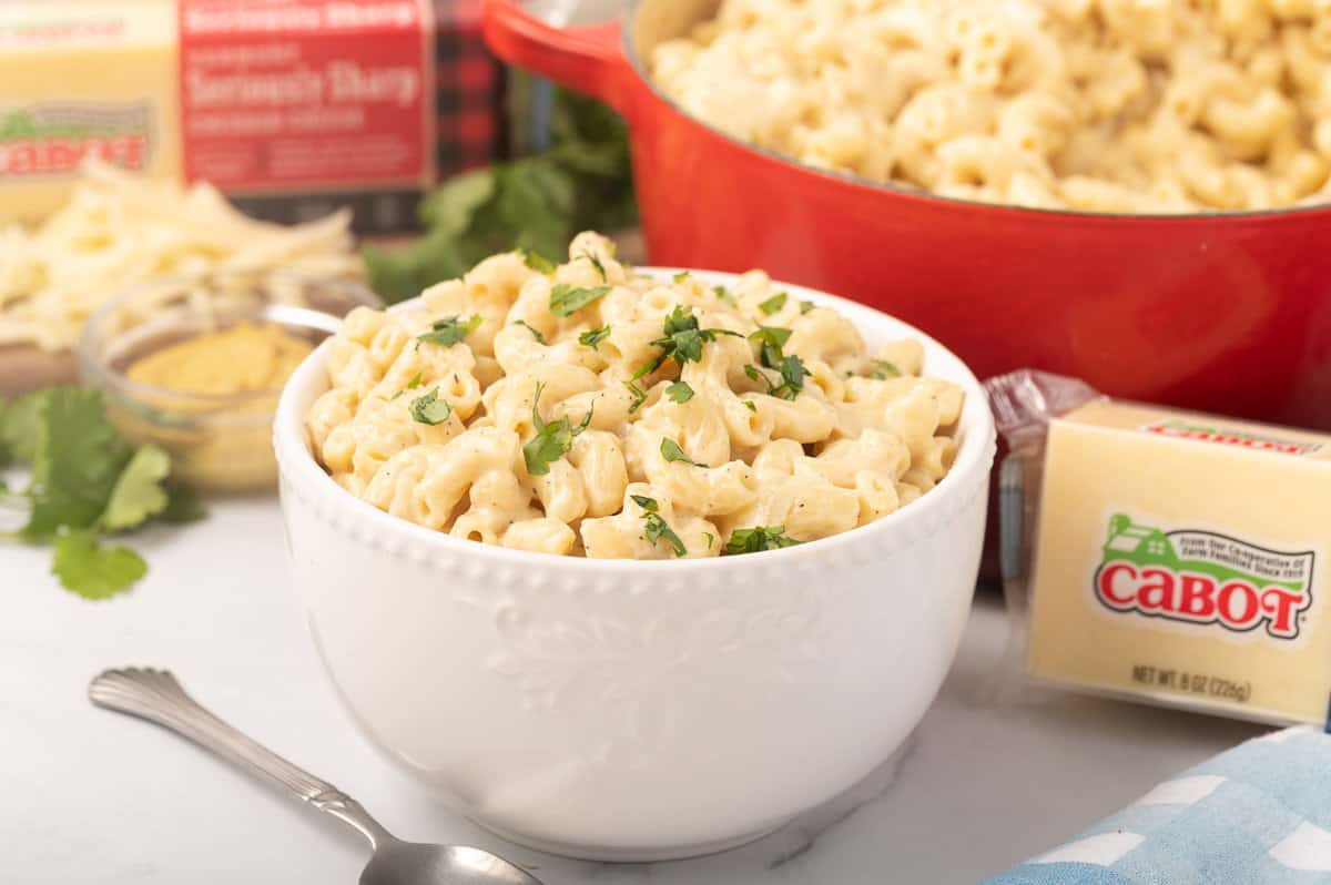 Best Macaroni & Cheese (with a secret ingredient!)
