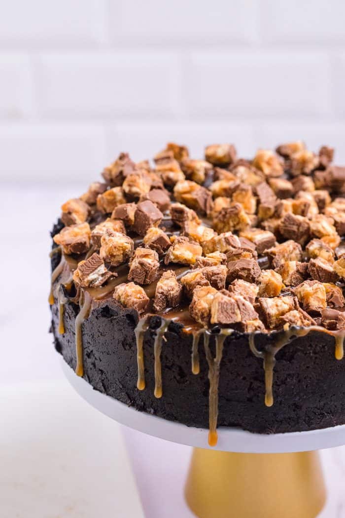 Snickers Peanut Butter Cheesecake Recipe - Blahnik Baker