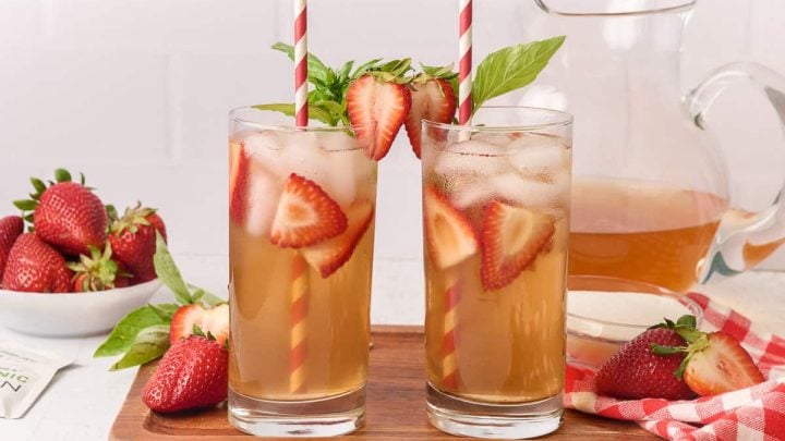 Refreshing Homeade Strawberry Basil Iced Tea - A Classic Twist