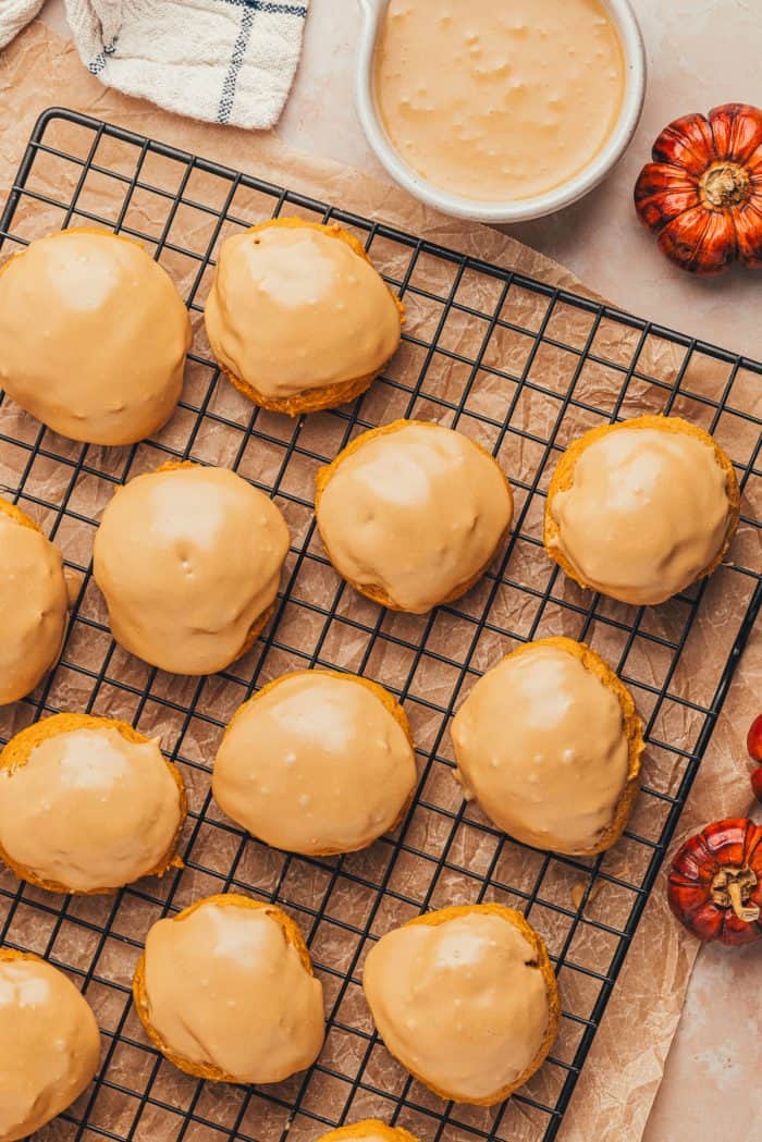 Pumpkin spice latte cookies on a cooling rack.