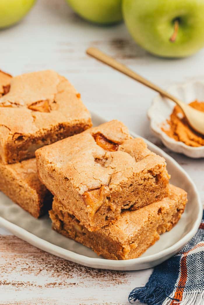 A platter with 4 Apple Blondies on it.