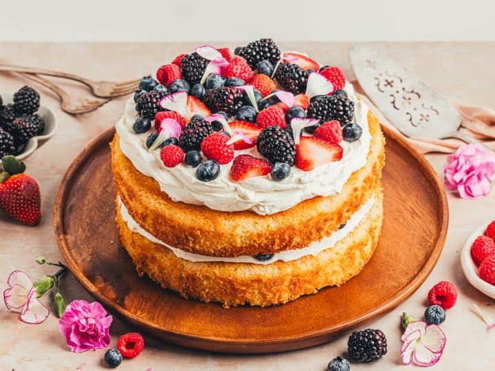 Dessert Cake Cream Berries Strawberry Cream Cheese Pound Cake