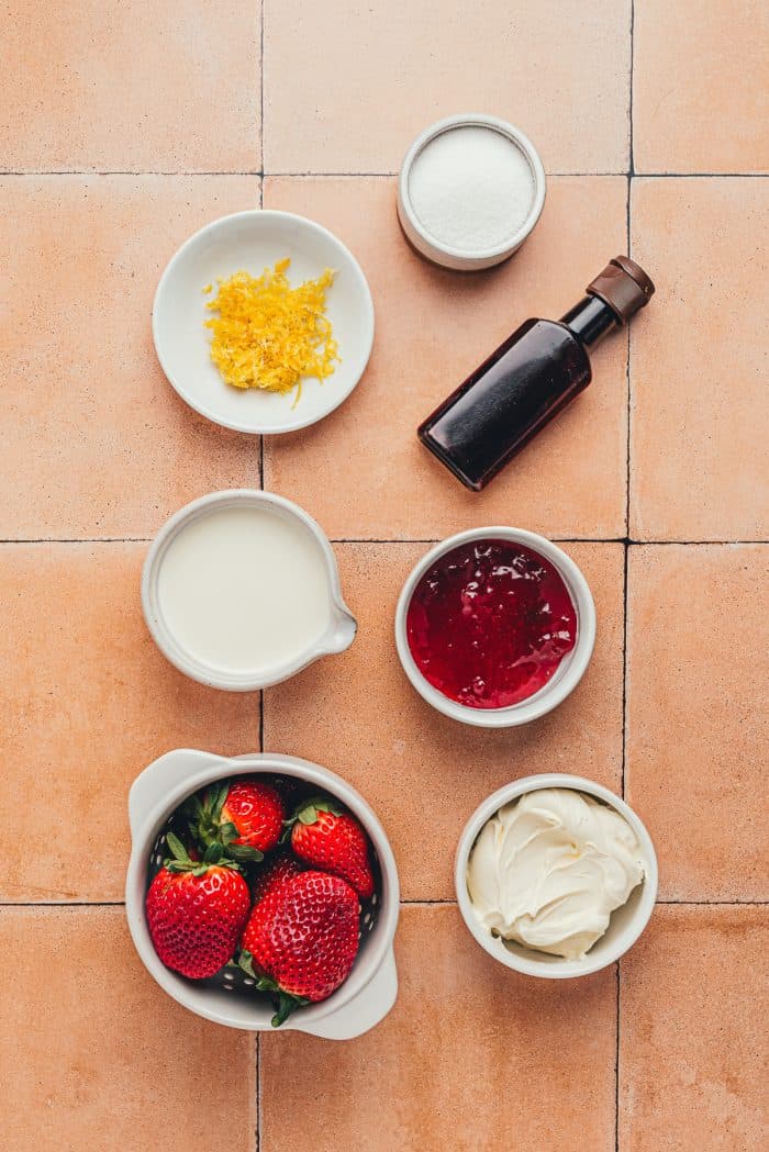 Bowls of ingredients for making strawberry mascarpone. 