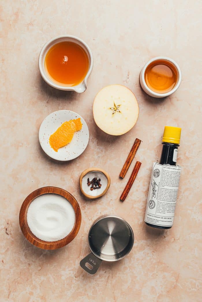 The ingredients used to make an Apple Cider Old Fashioned