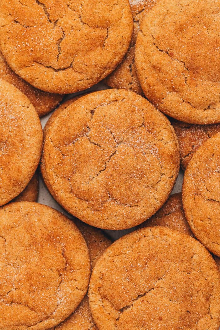 brown butter chai snickerdoodle cookies on a cookie rack