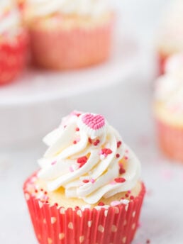Vanilla Bean Buttermilk Cupcakes
