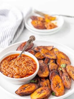 Fried Plantains with Hot Pepper Sauce