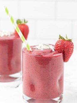 Very Berry Coconut Chia Smoothie