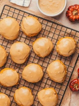 Pumpkin spice latte cookies on a cooling rack.